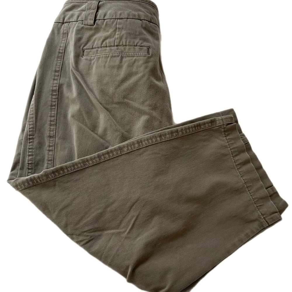 Coldwater Creek Women’s Capri Pants in Olive Drab Size 10 - Picture 3 of 3
